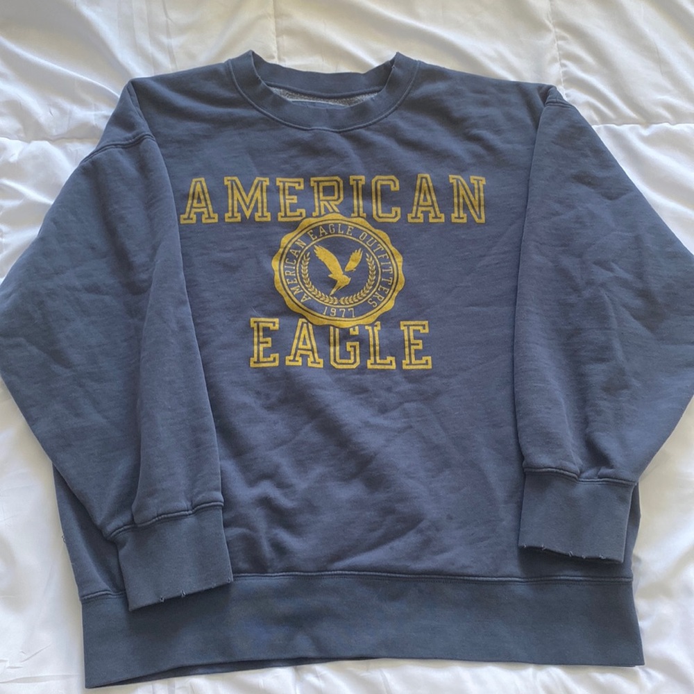 Blue graphic AE sweatshirt